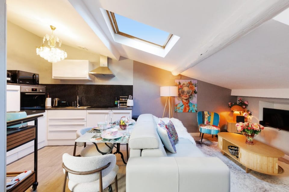 Communal lounge/ TV room, Kitchen or kitchenette