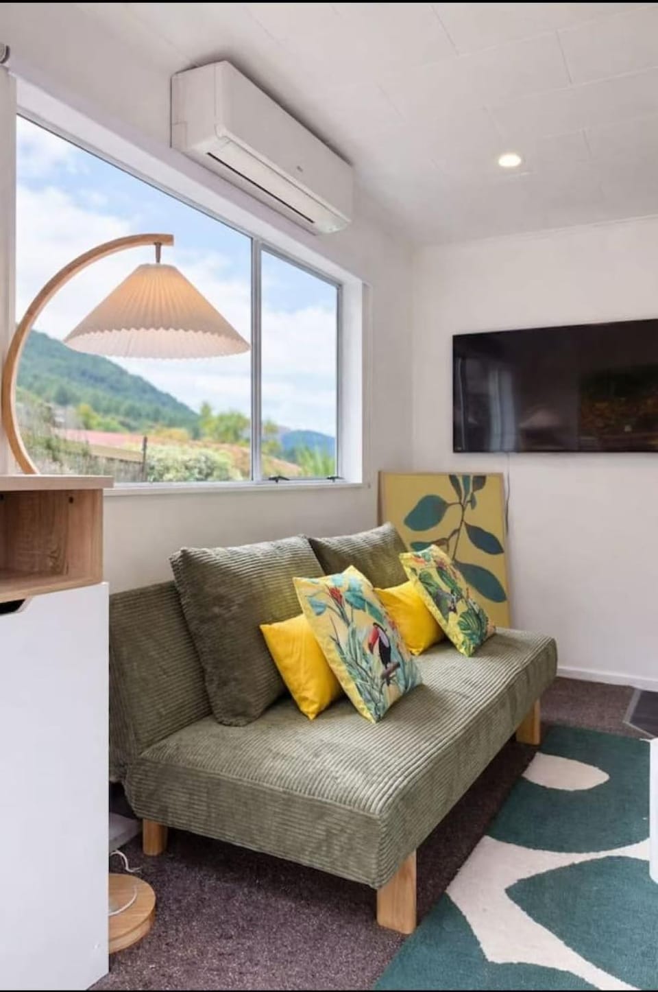 Lake & Mountain Views, cozy 2BR Home House in Queenstown