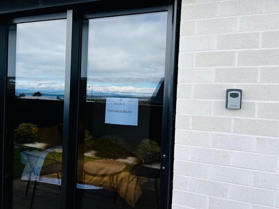 Private Luxury on Blue Dun Bed and Breakfast in Taupo
