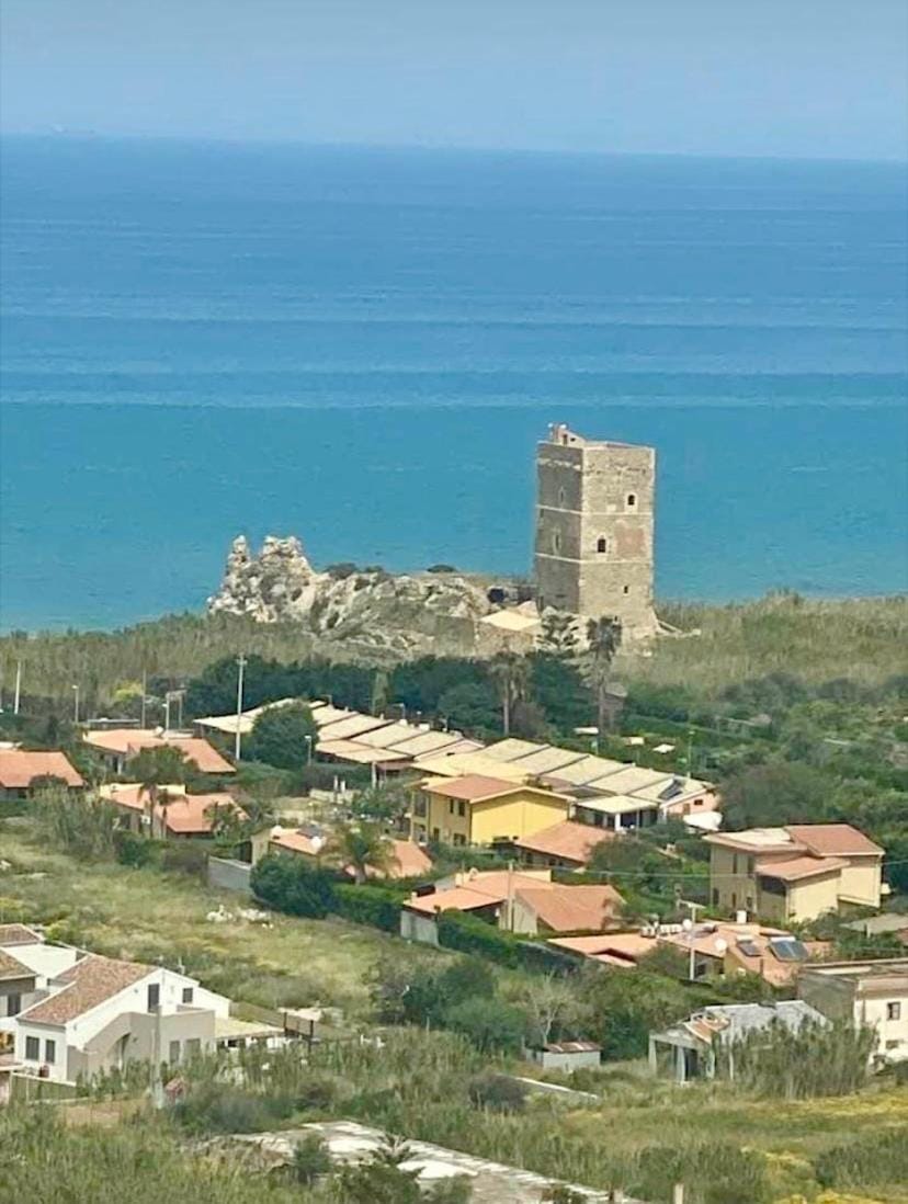 Nearby landmark, Bird's eye view, Landmark view, Sea view