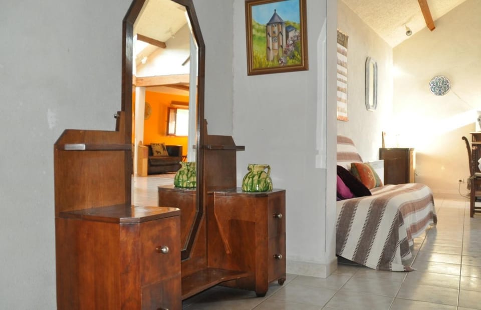 Property building, Living room, Bedroom