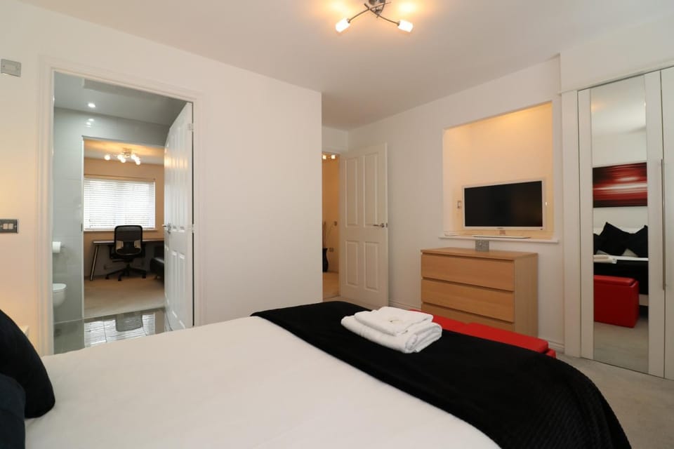 Bed, Bedroom, wardrobe
