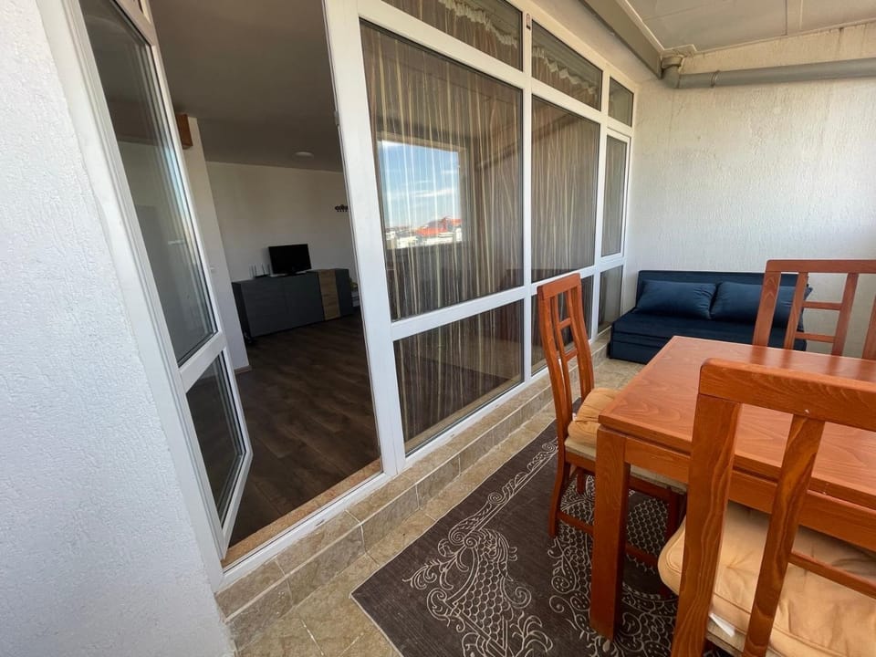 Balcony/Terrace, Dining area