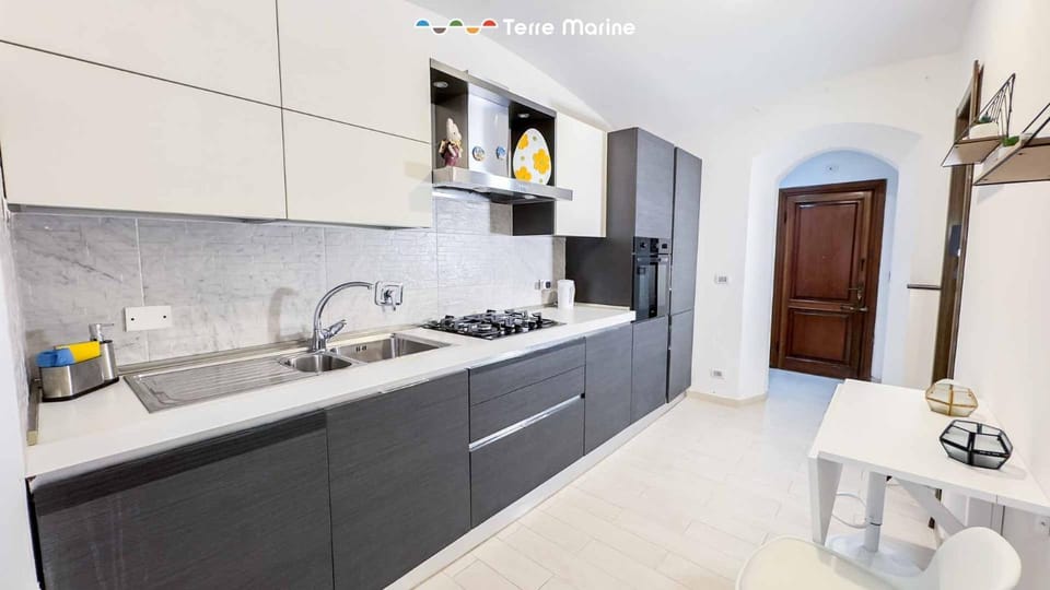Il Giardino di Bryan, Terre Marine Apartment in La Spezia