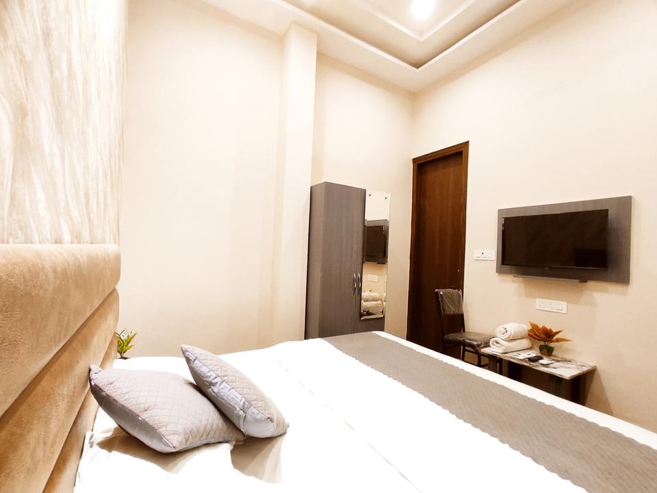 HOTEL THE LOTUS INN - Modern Rooms & Banquet By Organica Group Hotel in Punjab, India
