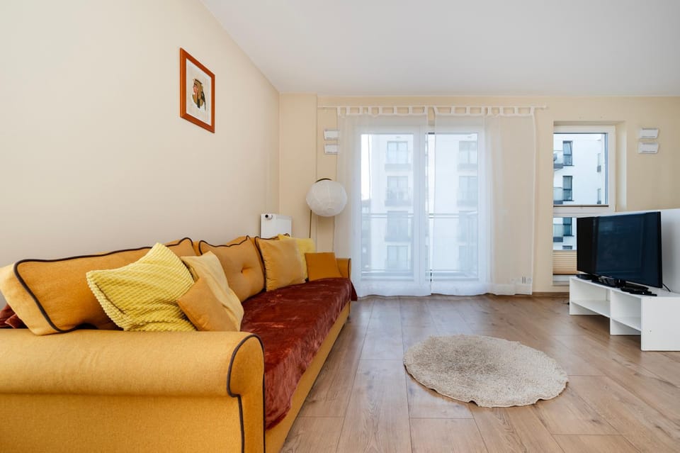 Communal lounge/ TV room, TV and multimedia, Living room, Seating area, Evening entertainment