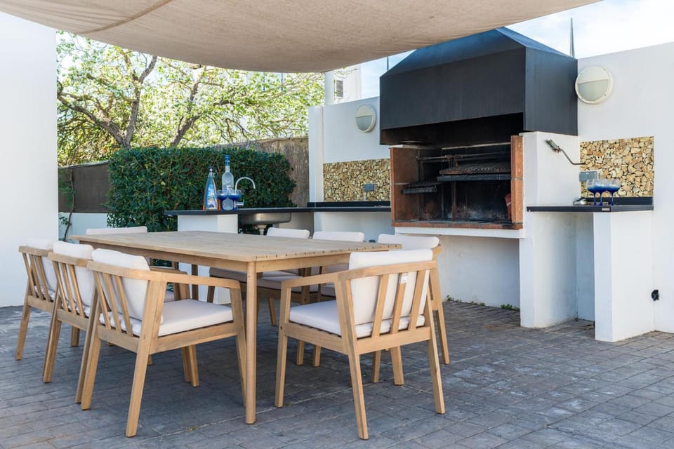 BBQ facilities, BBQ facilities, Swimming pool