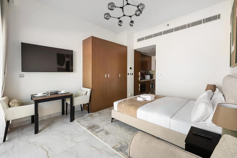 Modern Studio in Azizi Mirage with Pool & Gym access Apartment in Dubai