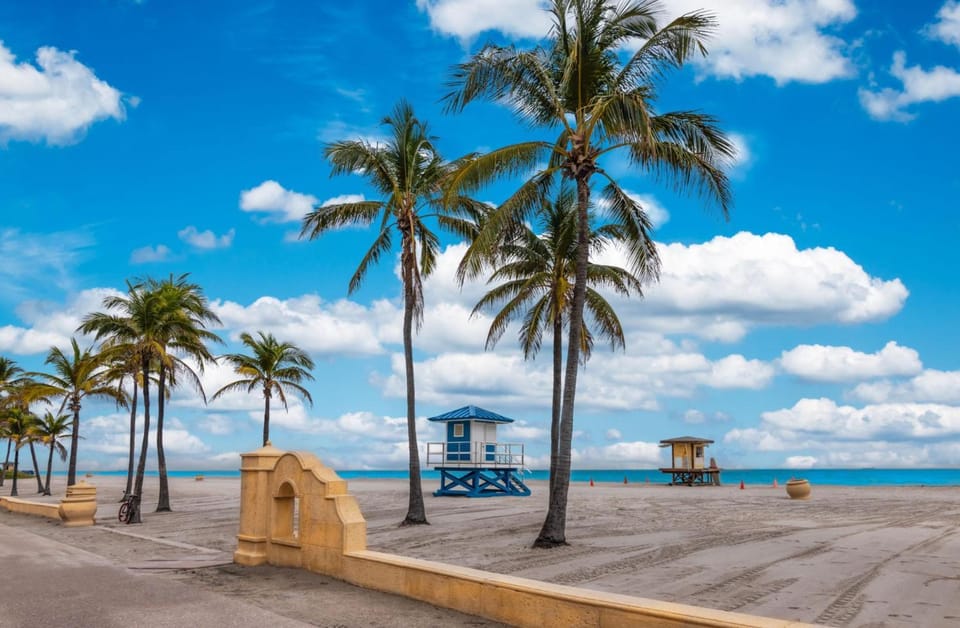 Nearby landmark, Natural landscape, Beach, Lake view