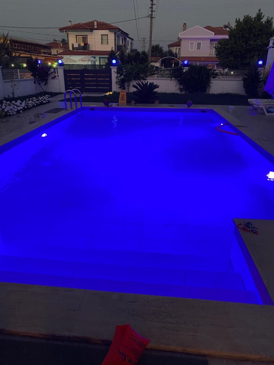 Swimming pool