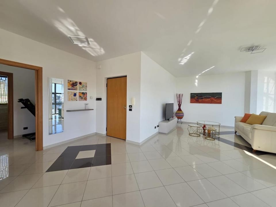 City Hub Urban Flat Apartment in Molise, Italy