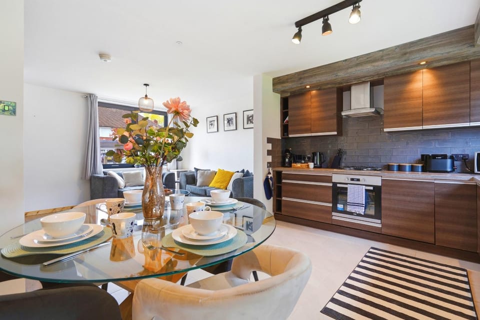 Living room, Dining area, kitchen, kitchen