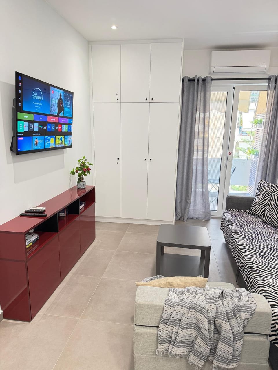 Faliro Designer Studio - 5 min walk to the beach Apartment in Alimos