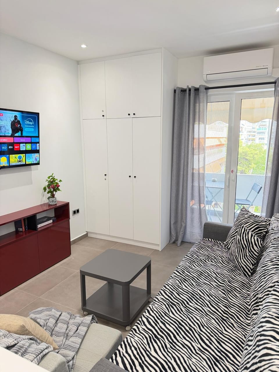 Faliro Designer Studio - 5 min walk to the beach Apartment in Alimos
