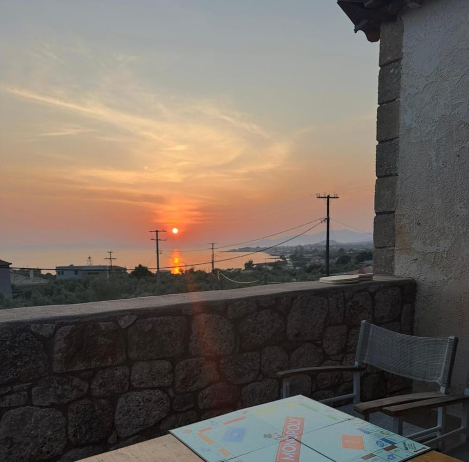 Helios-Selene Villa House in Messenia