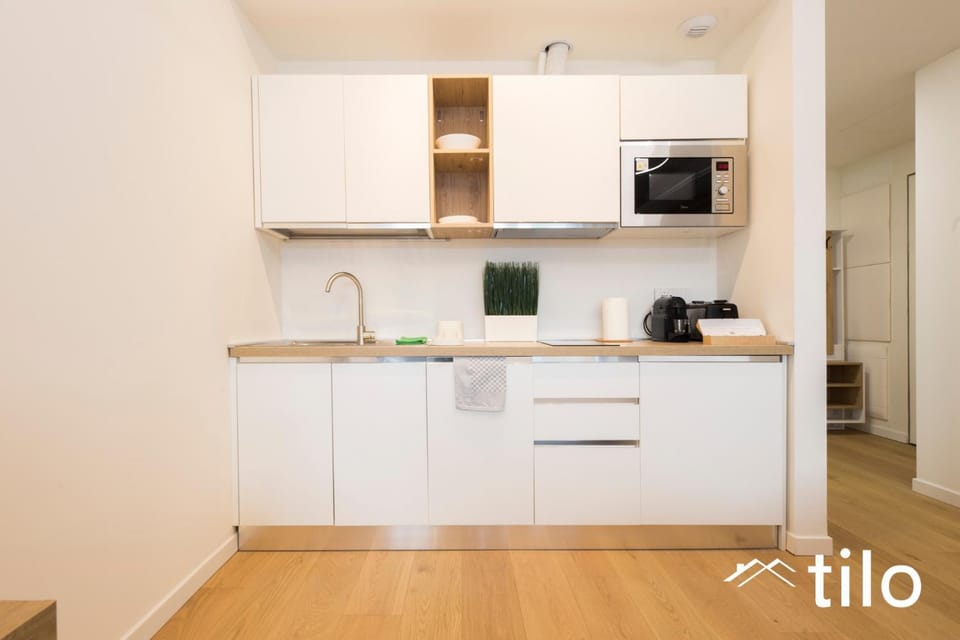 Kitchen or kitchenette, Text overlay, minibar, pet friendly, toaster