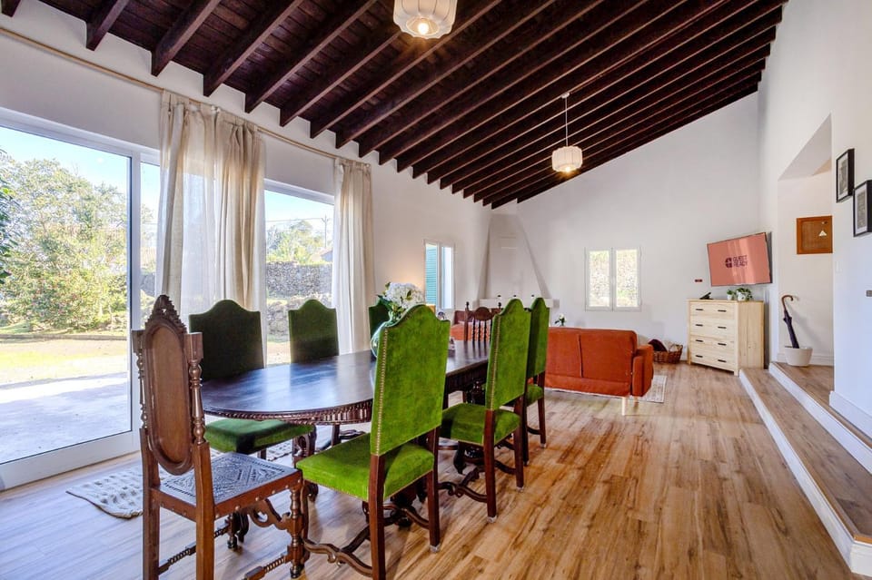 GuestReady - Peaceful Charming Villa Bed and Breakfast in Azores District