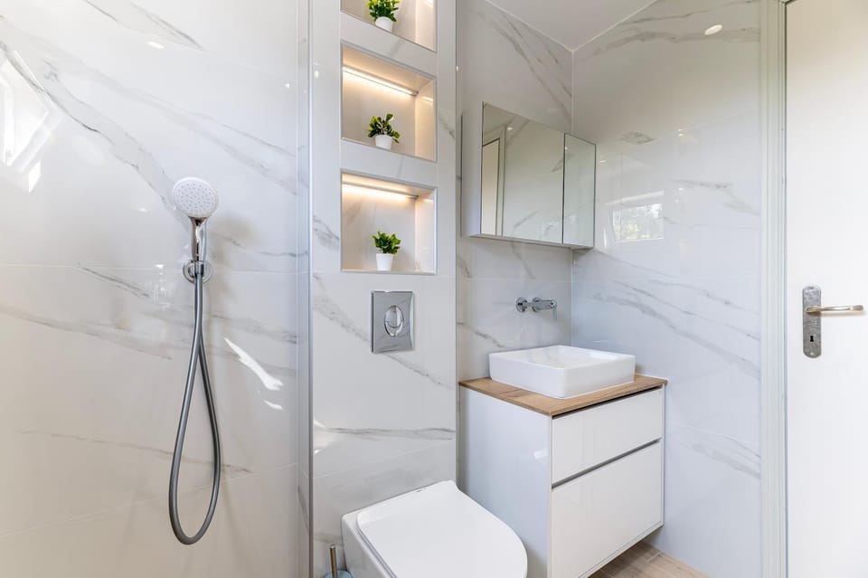 Azure Edge - Seafront View - Beach Stay Apartment in Tigaki