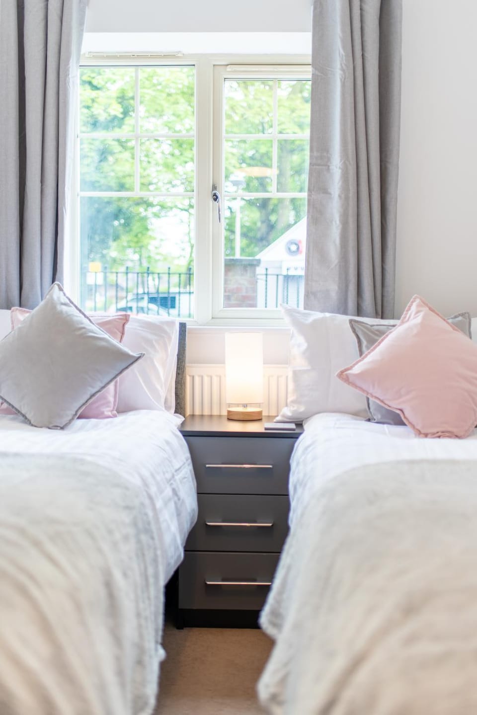 No12, 2 Bed Apartment, sleeps 4 Apartment in Mansfield