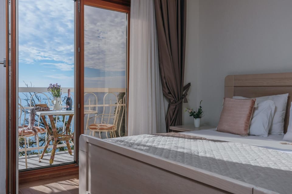 Balcony/Terrace, Bedroom, Sea view