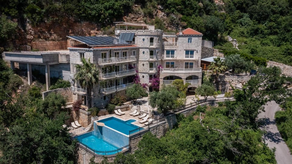 Property building, Swimming pool