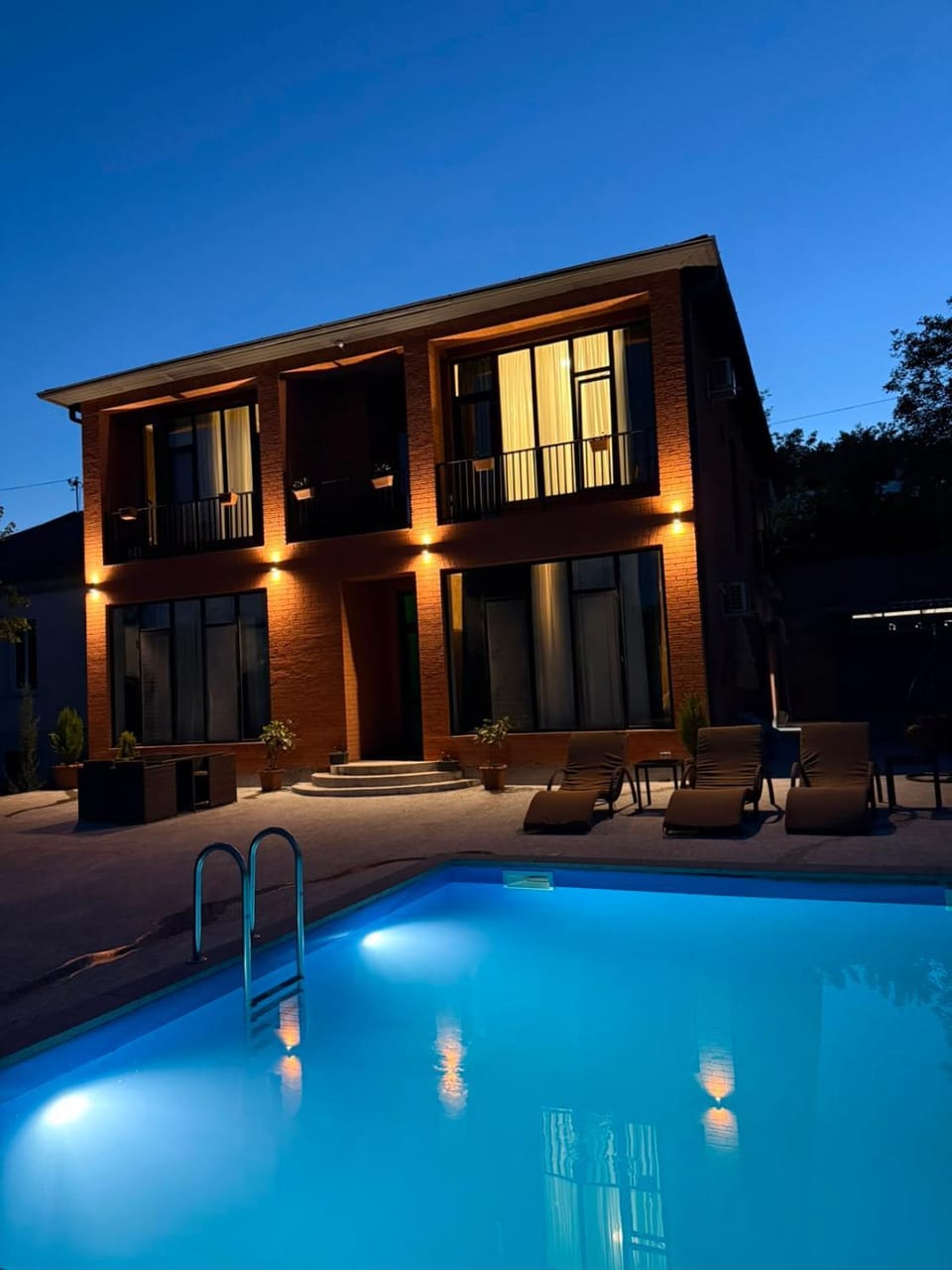 Swimming pool, Swimming pool