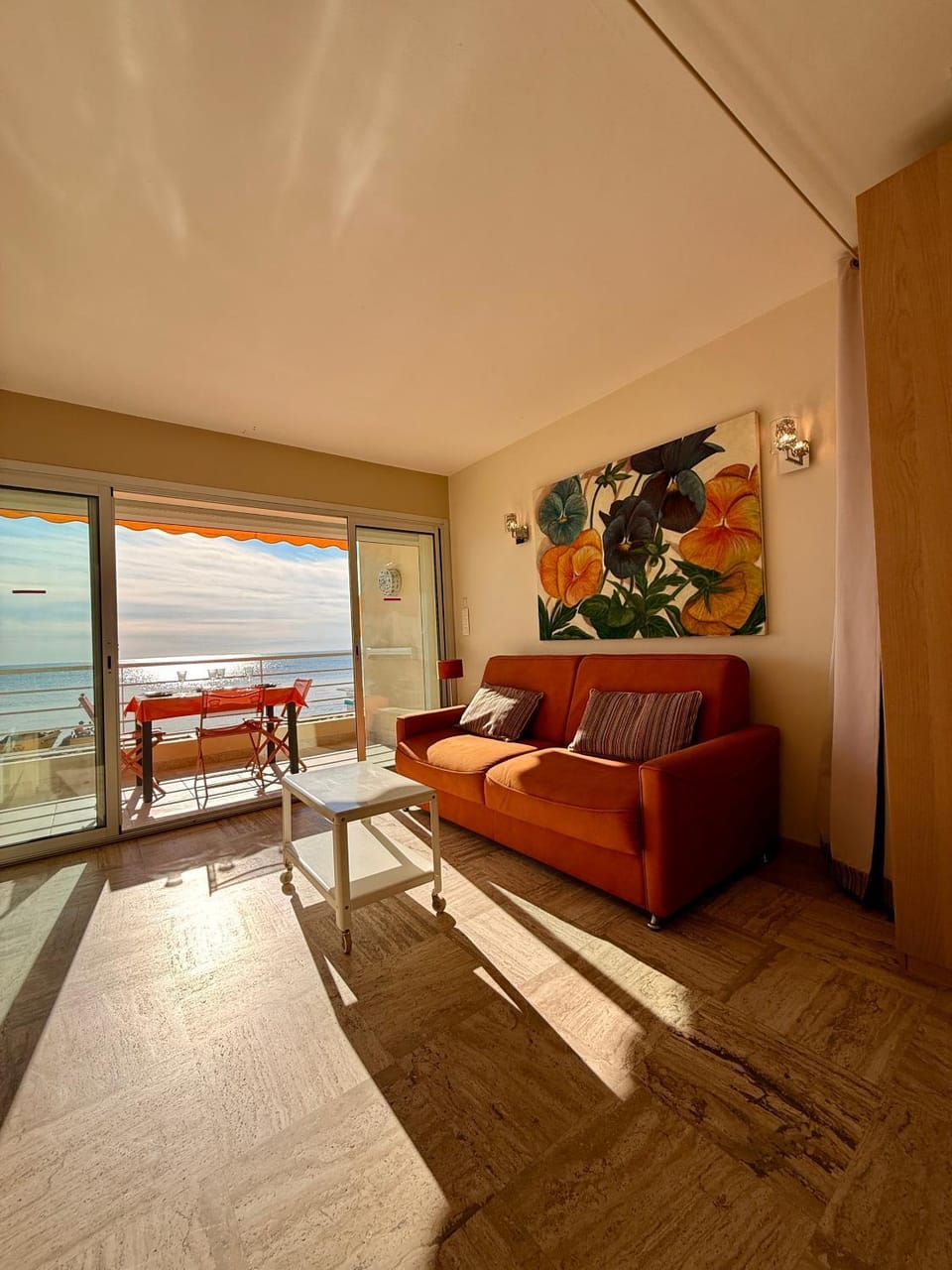 Living room, Lounge or bar, Seating area