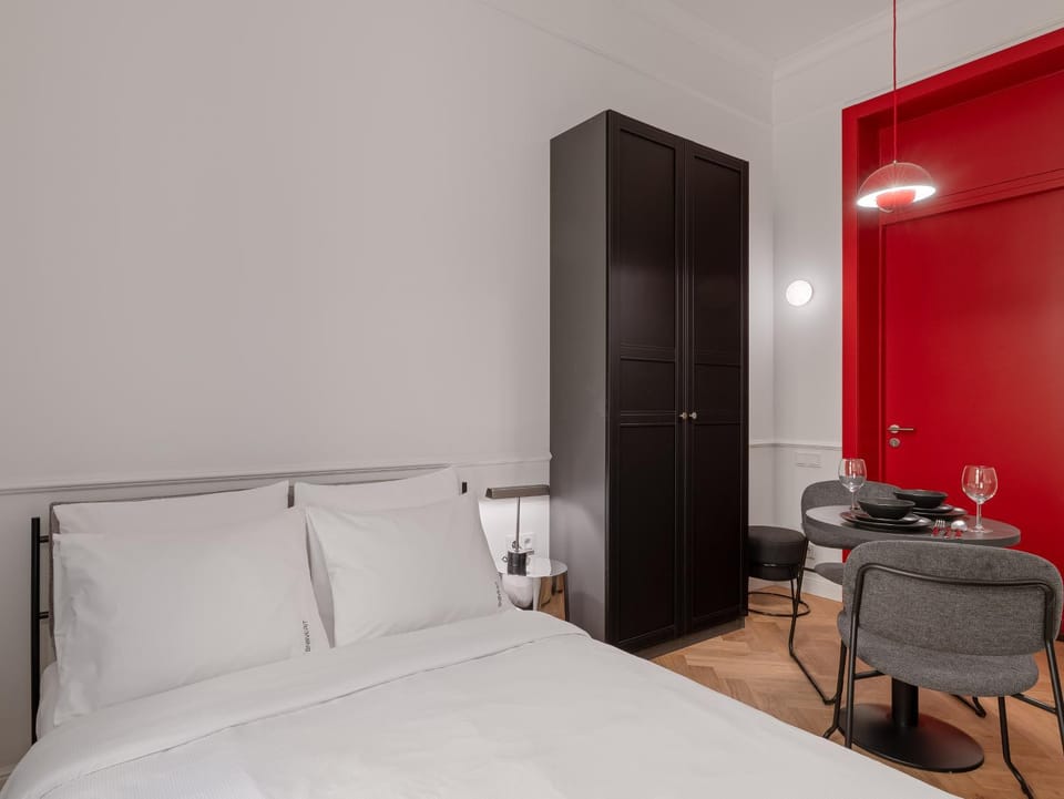 Bed, Photo of the whole room, Bedroom, wardrobe