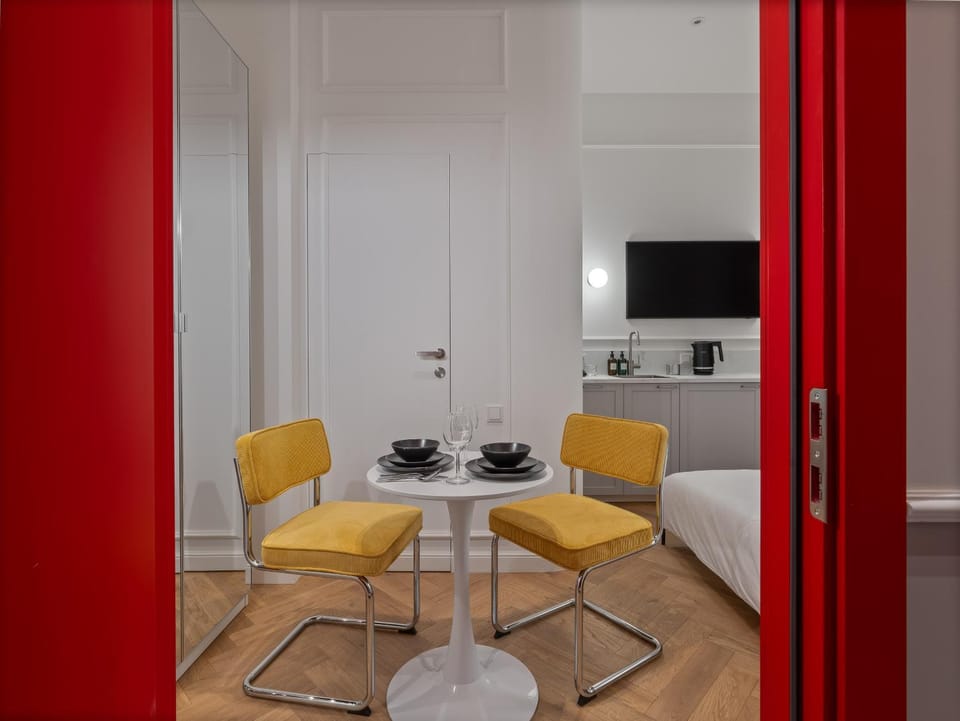 TV and multimedia, Kitchen or kitchenette, Dining area