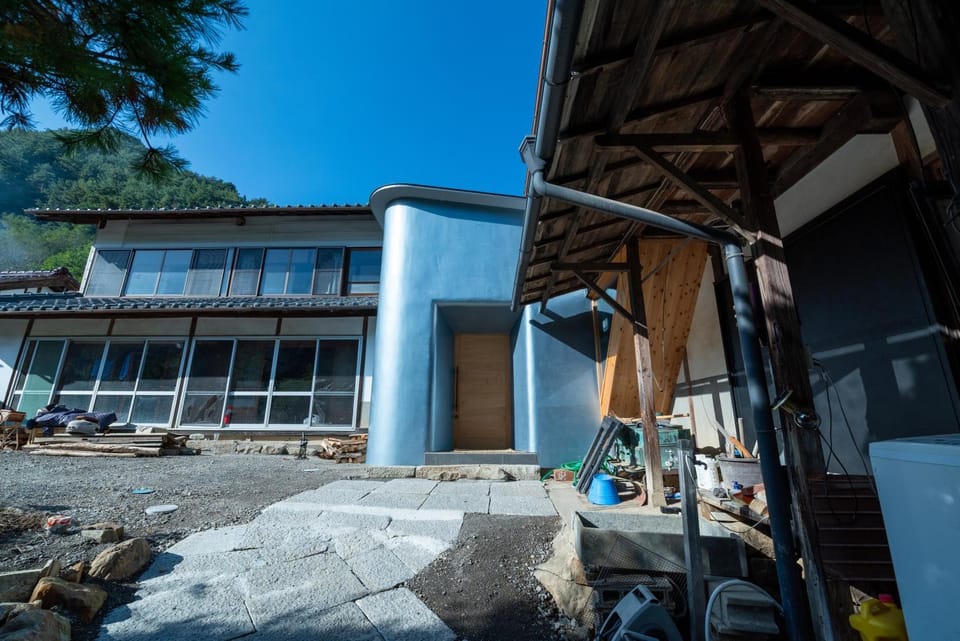 Property building, Day