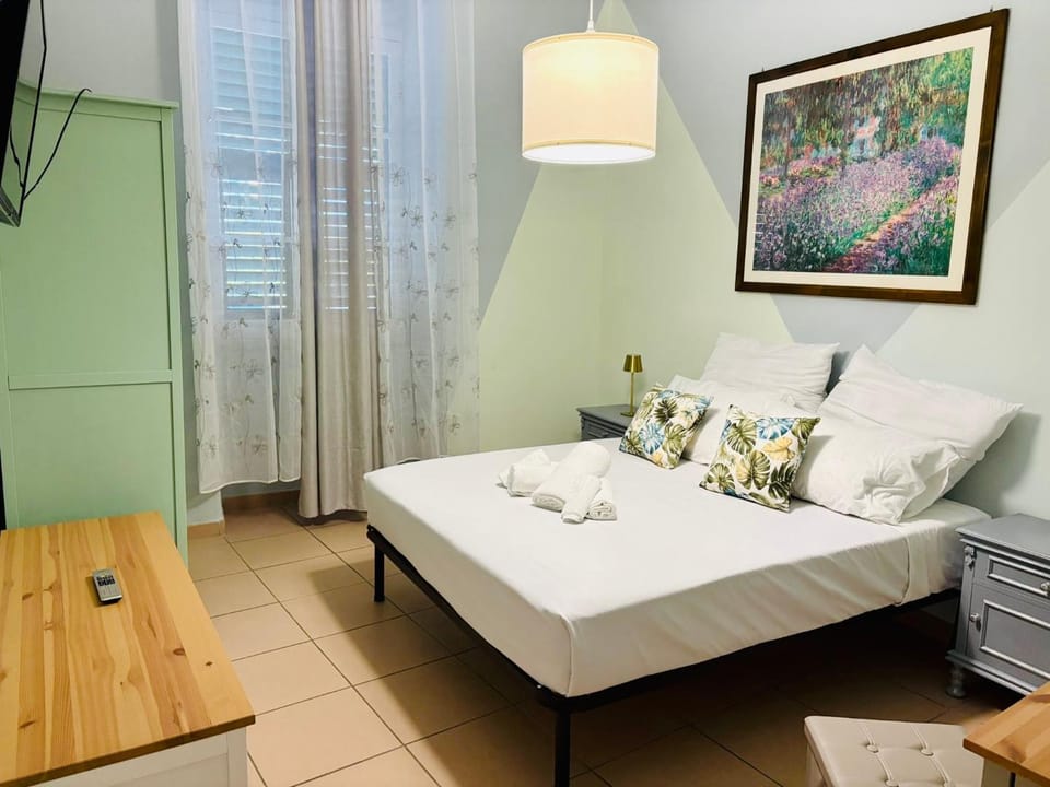 Room Mercedes Bed and Breakfast in La Spezia