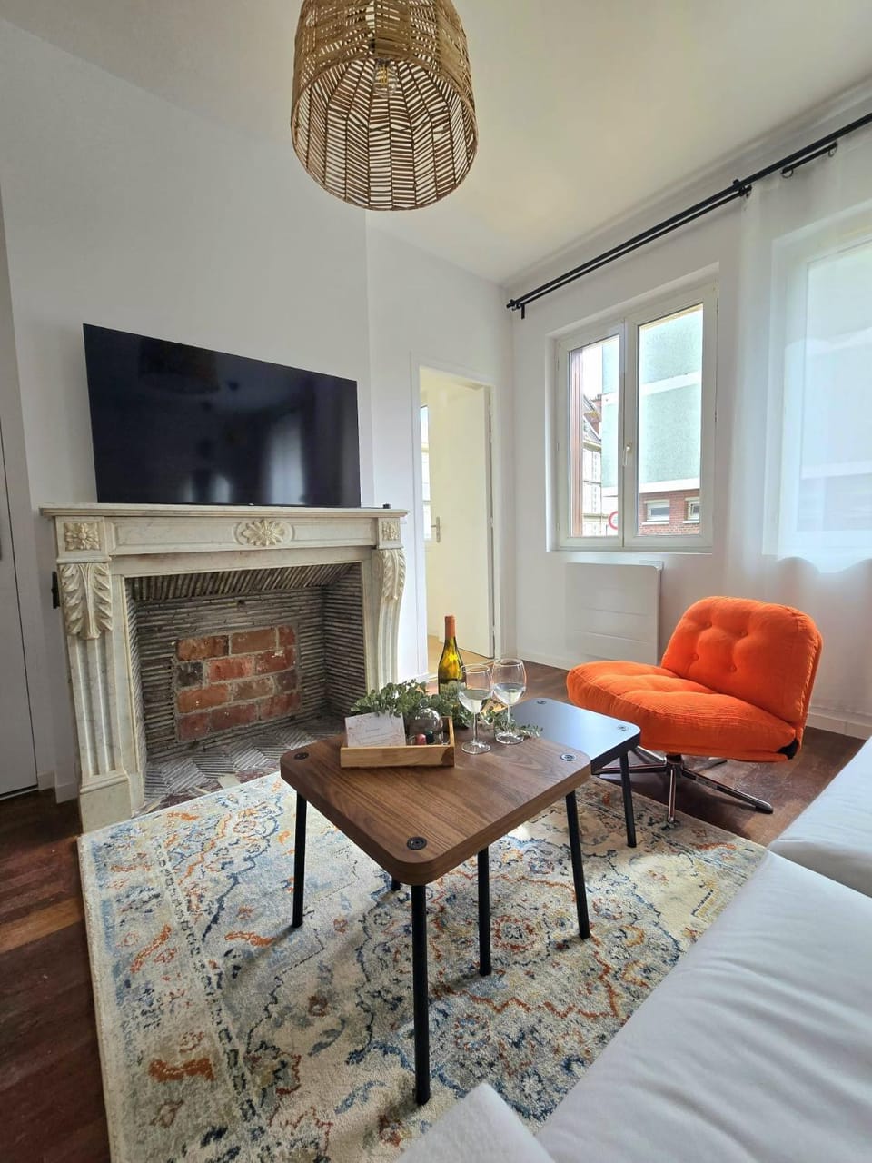 Communal lounge/ TV room, Living room, fireplace