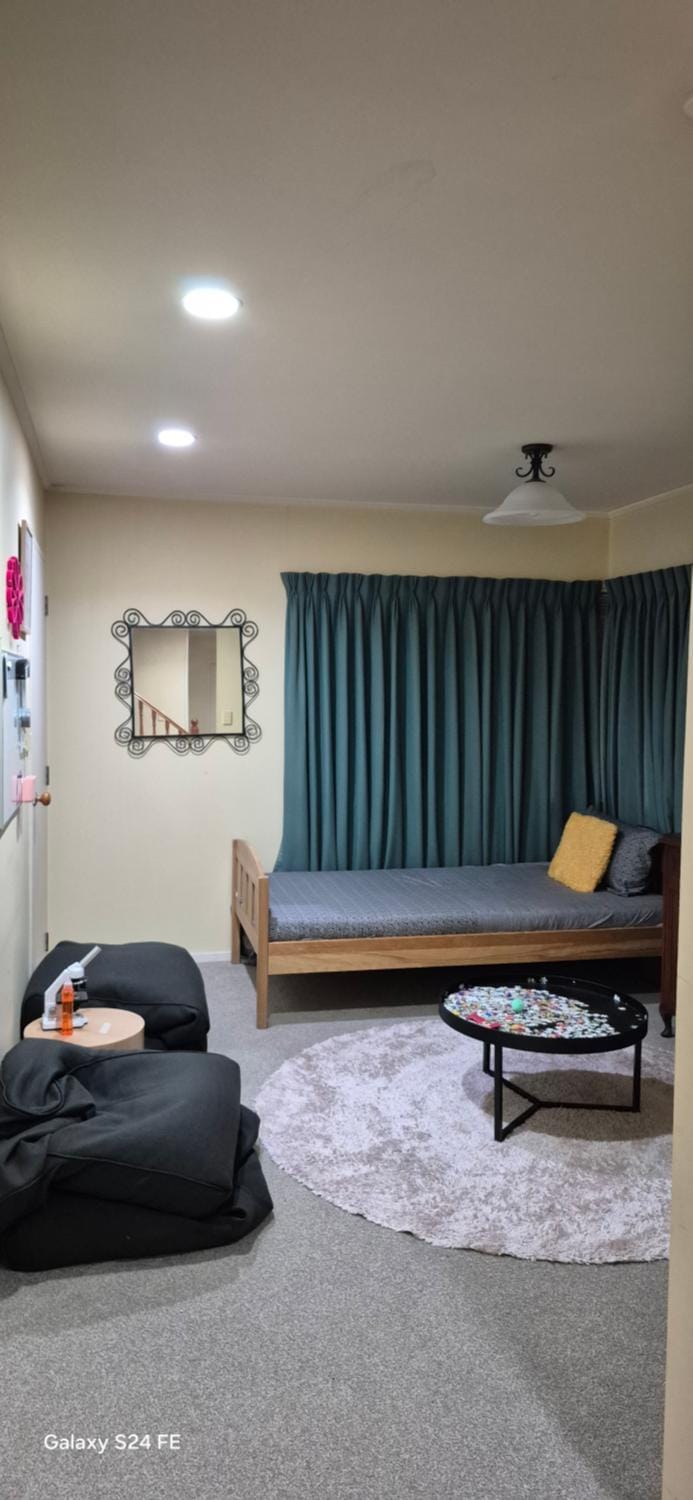 Bed, Seating area, Bedroom