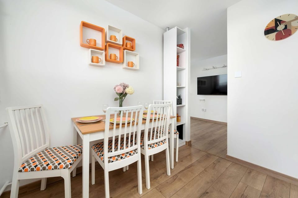 TV and multimedia, Kitchen or kitchenette, Dining area