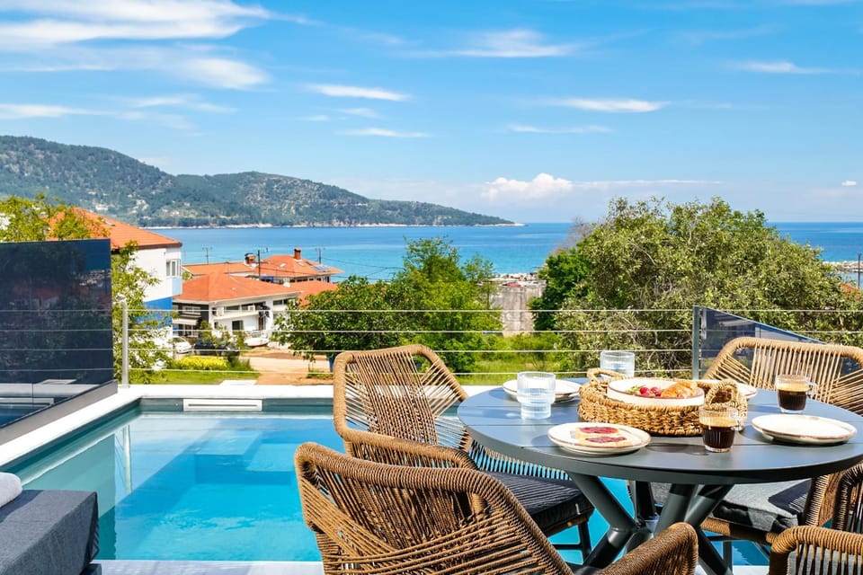 Day, Balcony/Terrace, Seating area, Sea view, Swimming pool, sunbed