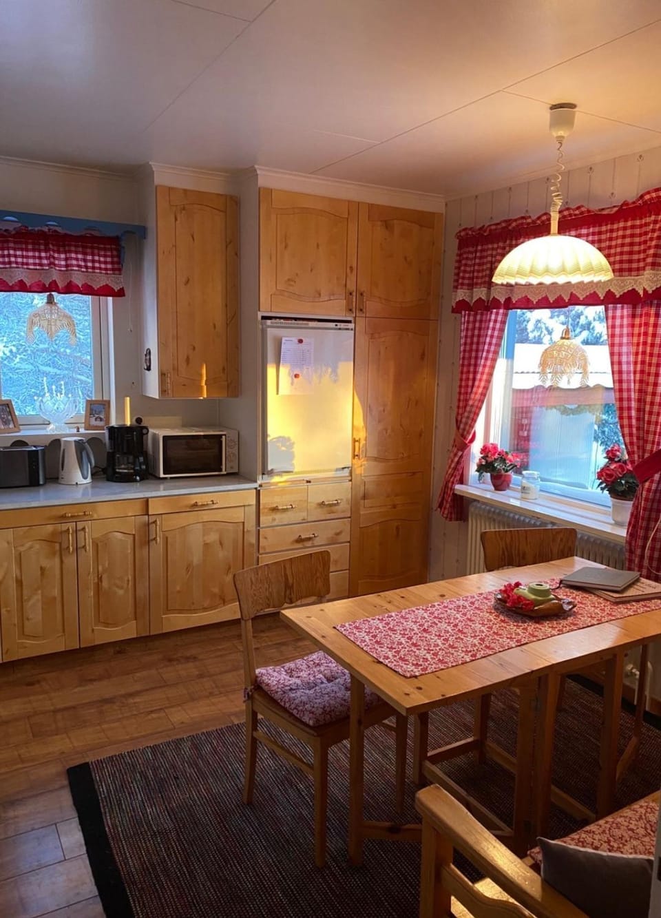 microwave, oven, kitchen