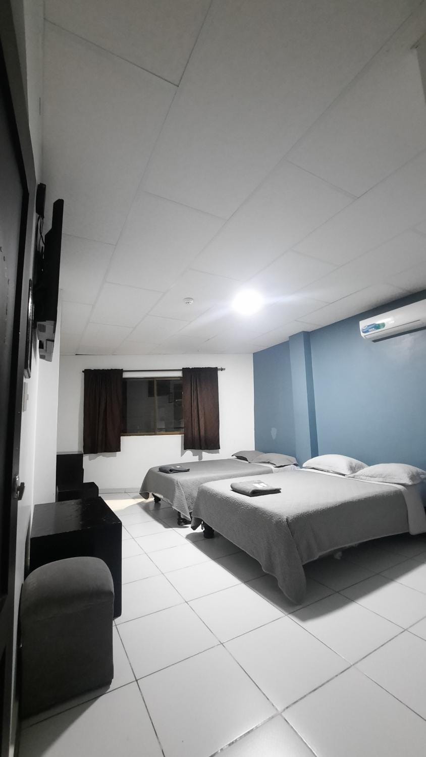 Bed, TV and multimedia, Bedroom