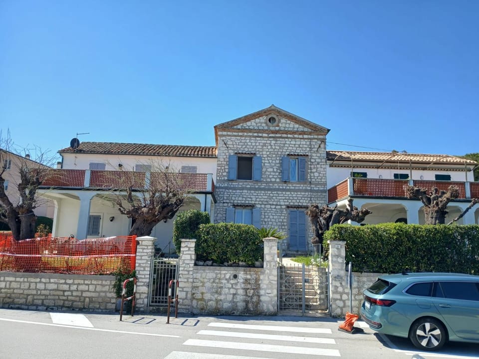 M458 - Marcelli, incantevole cielo-terra fronte mare Apartment in Marcelli