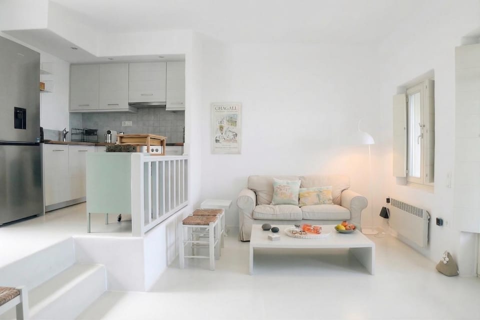 Kitchen or kitchenette, Living room, kitchen