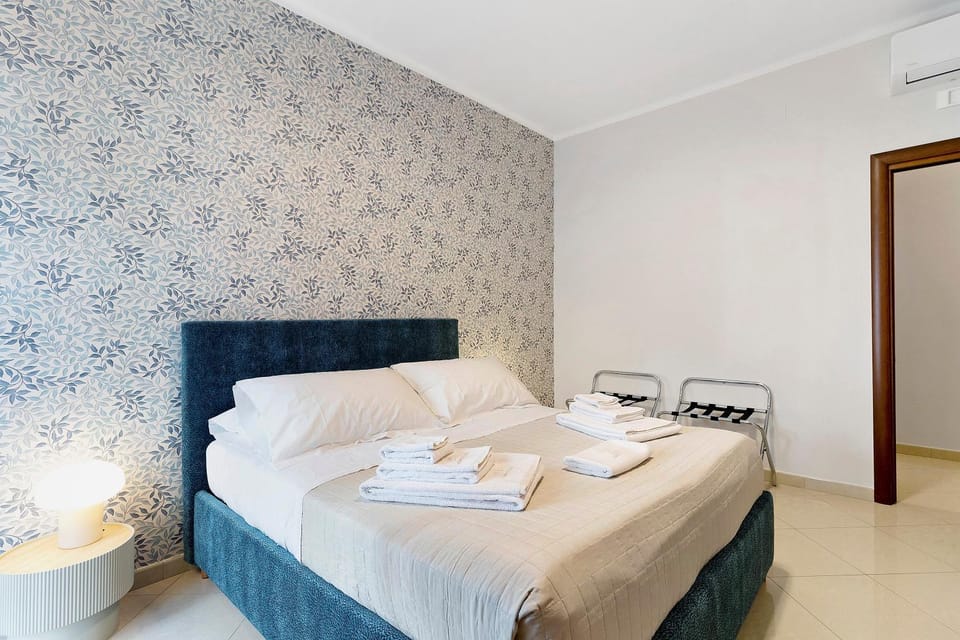 Living room, Bedroom