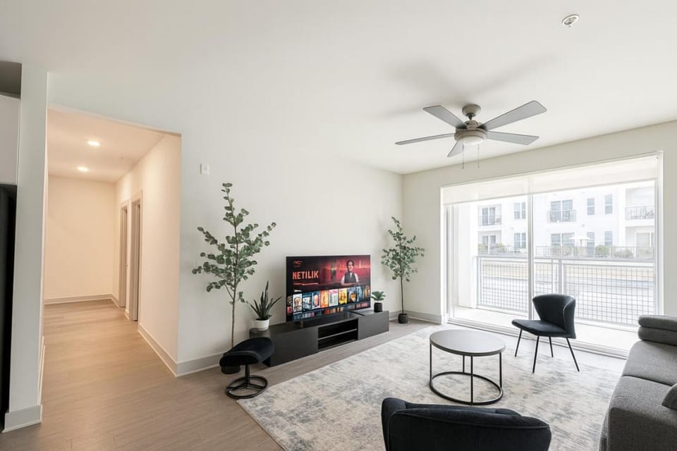 Resort-Style Retreat|1 King/2 Queens, Pool table 6 Apartment in Birmingham