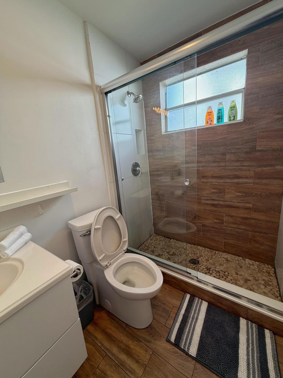 Poolside Escape Studio with Kitchen Double Beds Apt8 Apartment in Pompano Beach