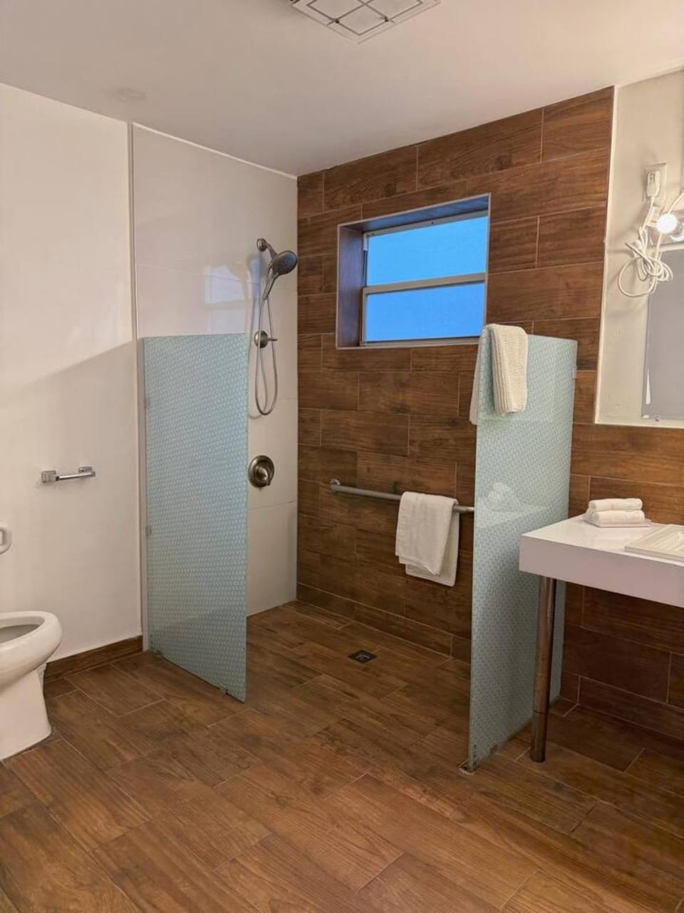 Stylish Beach Studio with Pool and Workspace Apt2 Apartment in Pompano Beach