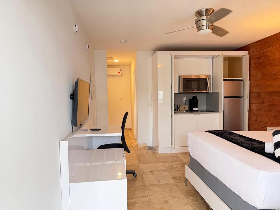 Bright and Cozy Studio Apt16 Apartment in Pompano Beach