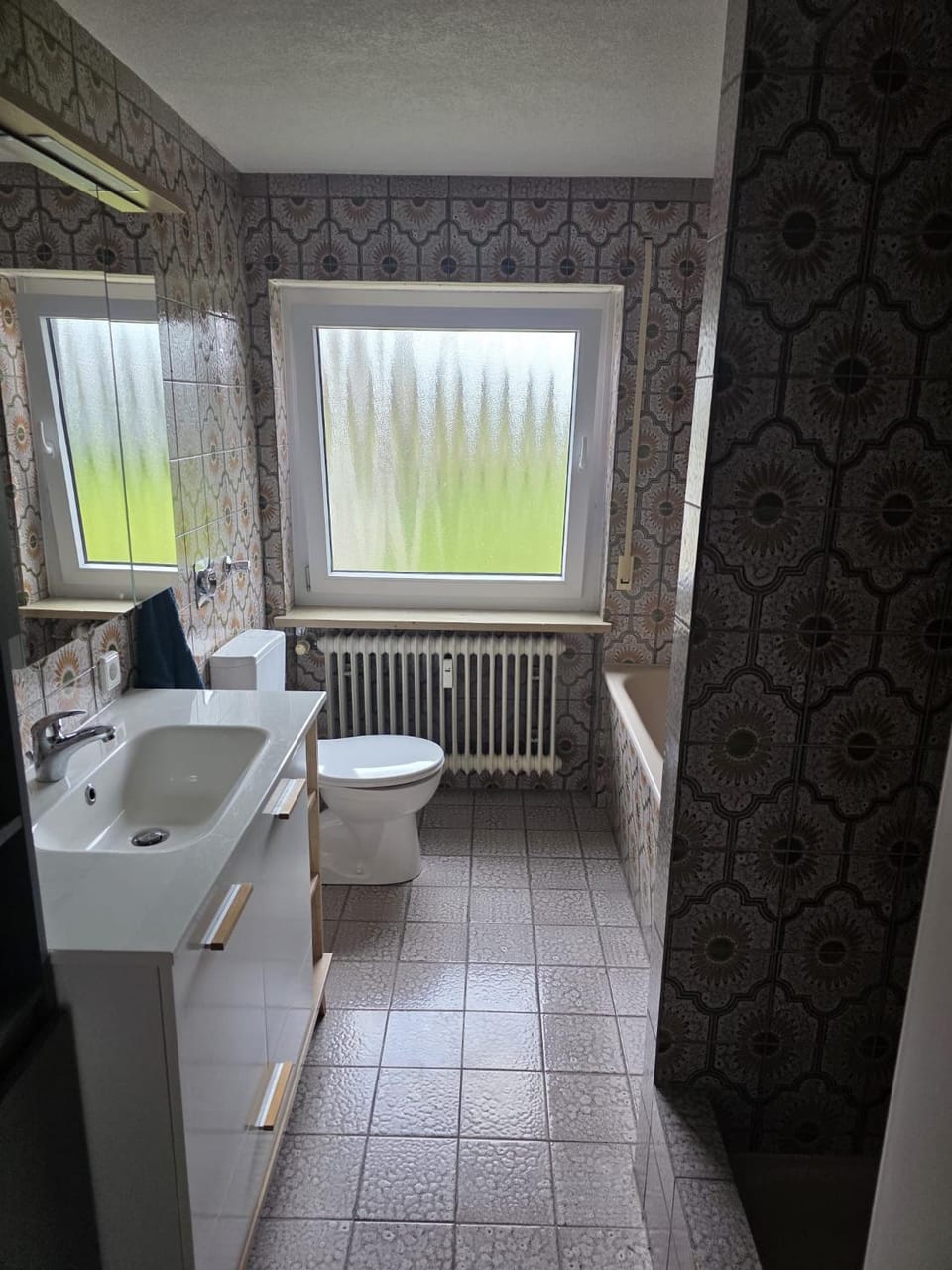 Toilet, Bathroom, internet