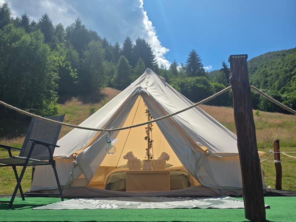 Camping Inima Retezatului Campground/ 
RV Resort in Romania