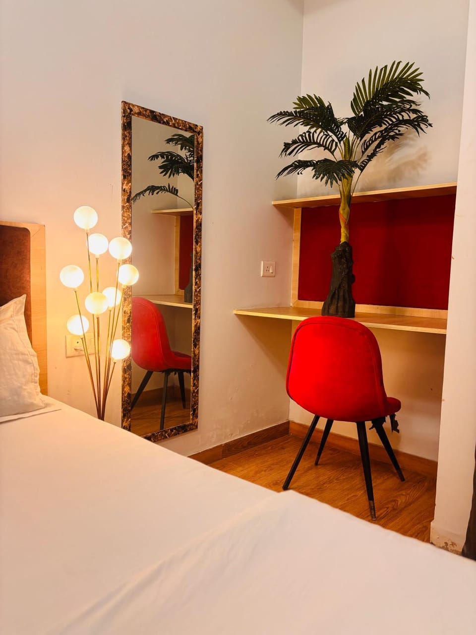 Bed, Decorative detail, Bedroom, hair dresser