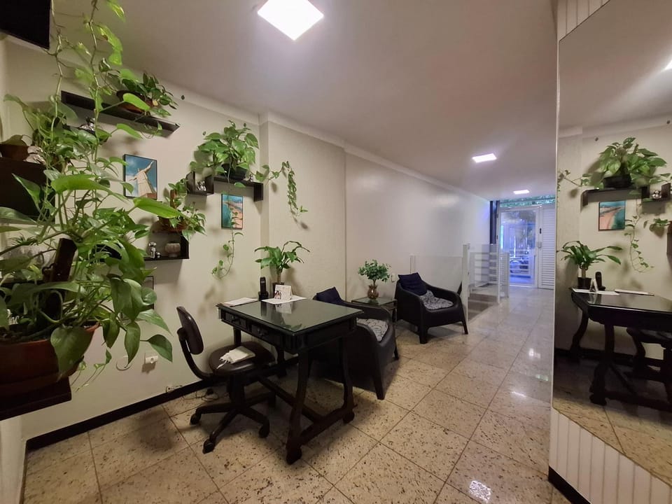 Stylish 2BR in Leblon, 2 Blocks to Beach Apartment in Rio de Janeiro