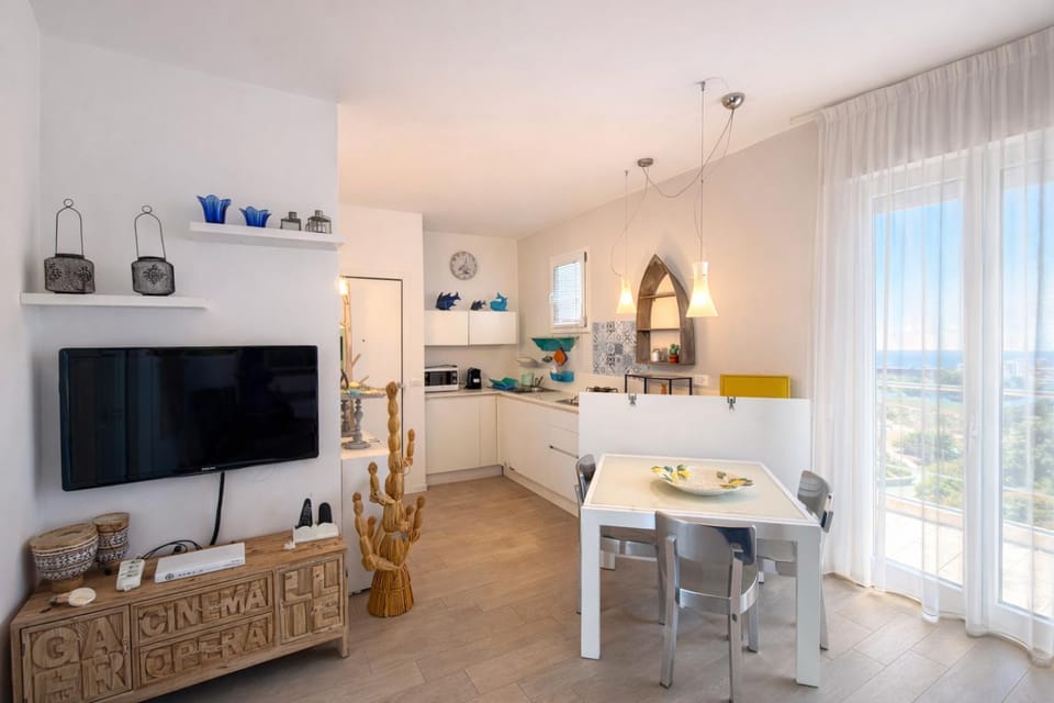 TV and multimedia, Dining area, Lunch, kitchen