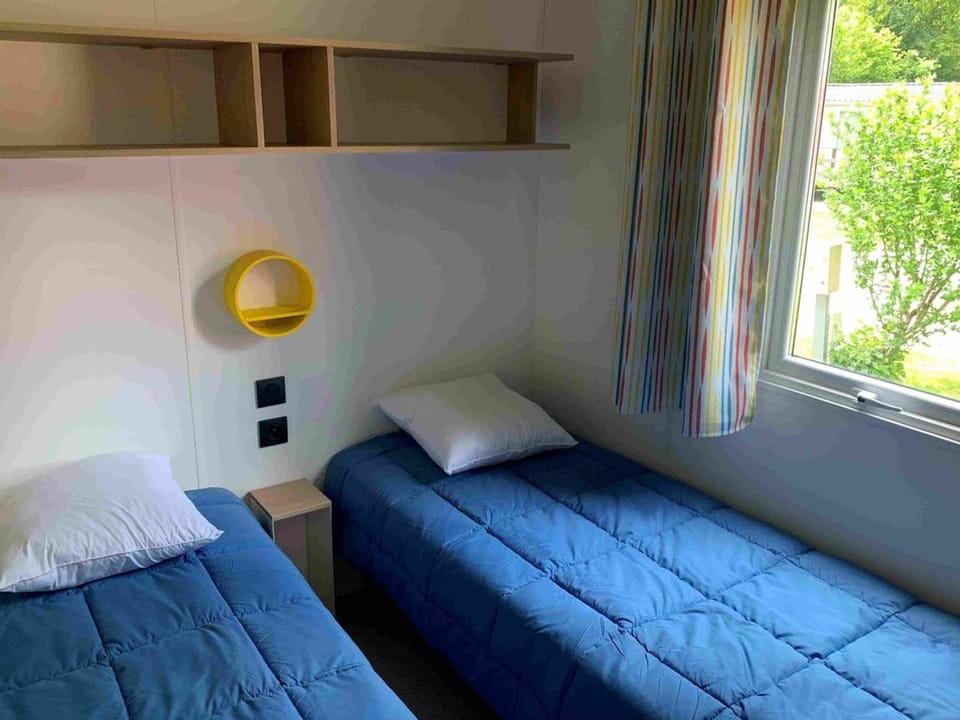 Mobil home avec terrasse - 4 pers. - API-1-52-2122 Campground/ 
RV Resort in Nouvelle-Aquitaine